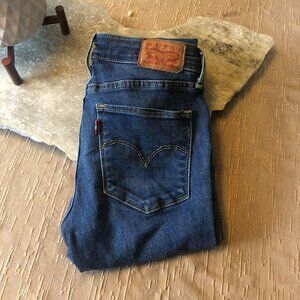 Levi's 711 SKINNY